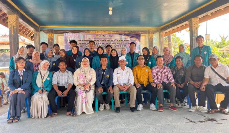 Tidak Ingin Pulang Karene Betah, KKP UIN Mataram dan KKN UNRAM Menitikkan Airmata Saat acara Penarikan